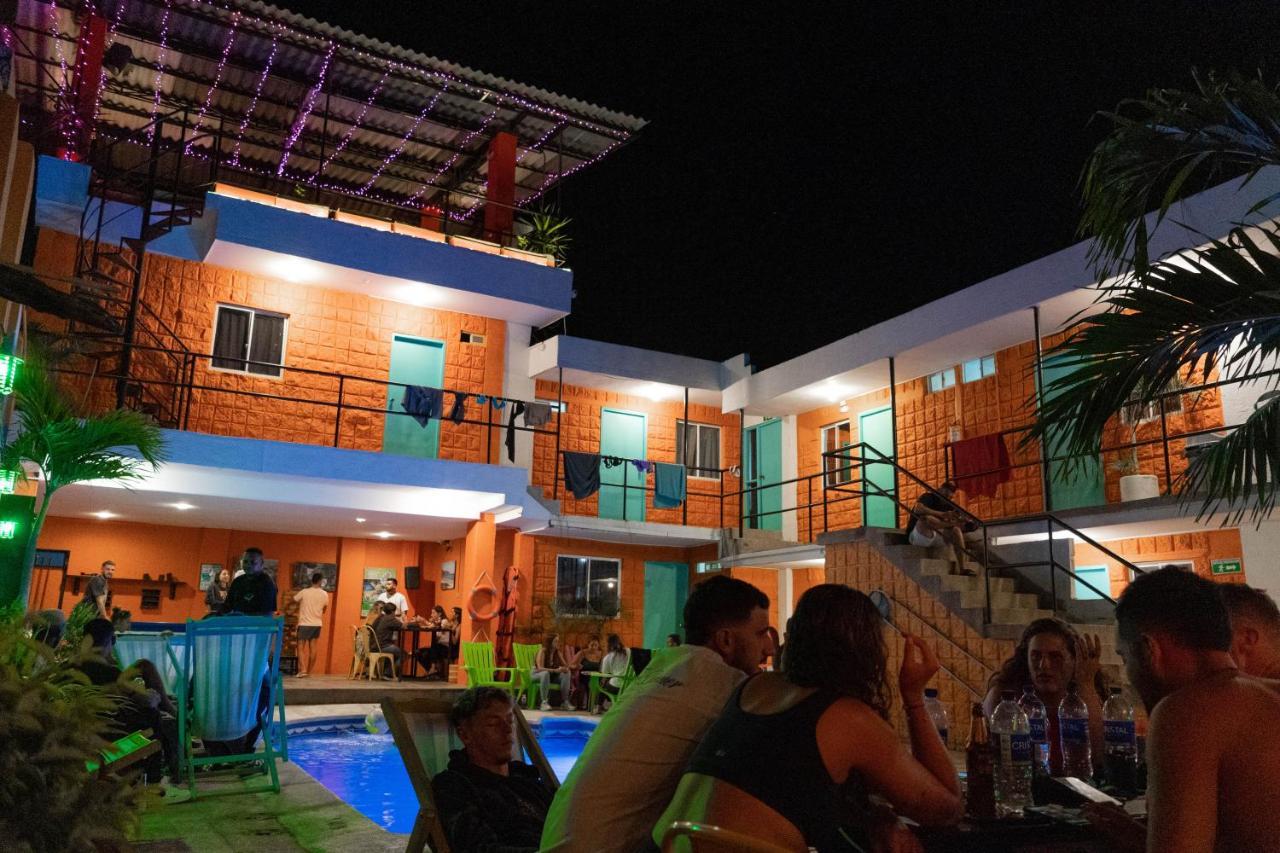 Hostel Nirvana Taganga Buitenkant foto