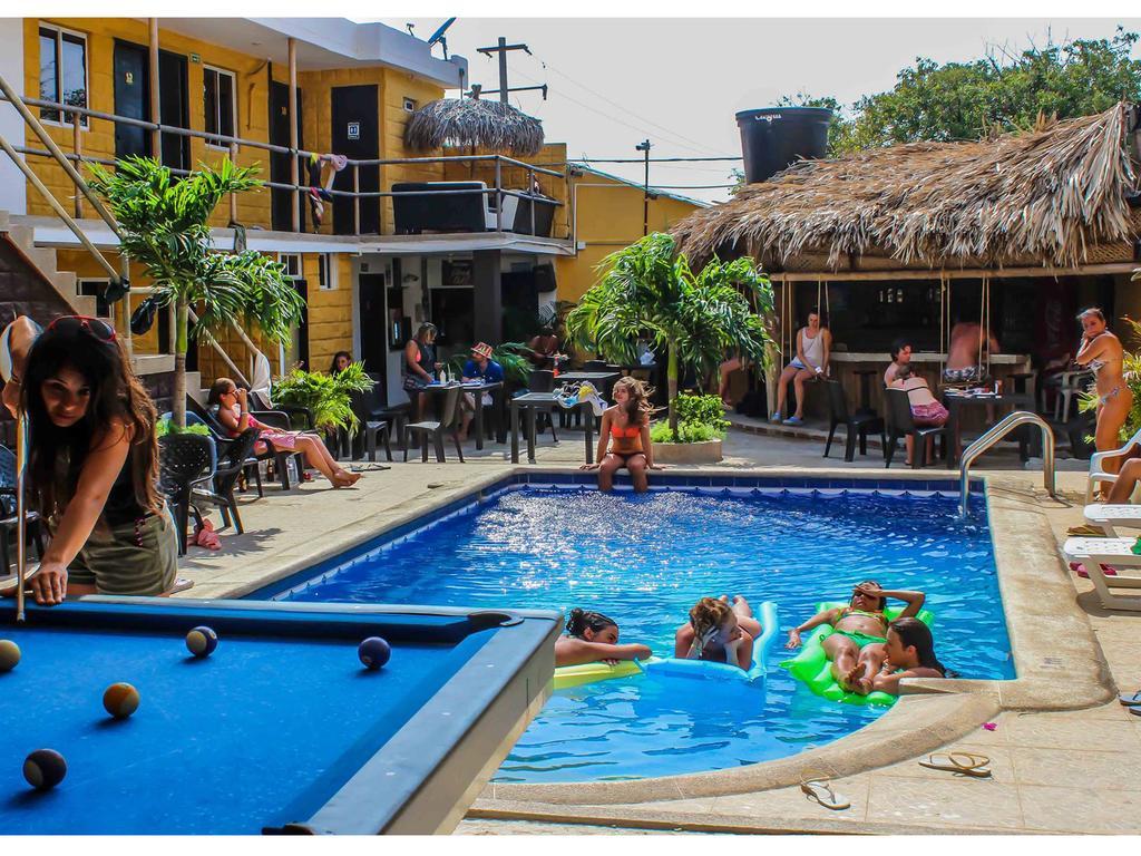 Hostel Nirvana Taganga Buitenkant foto